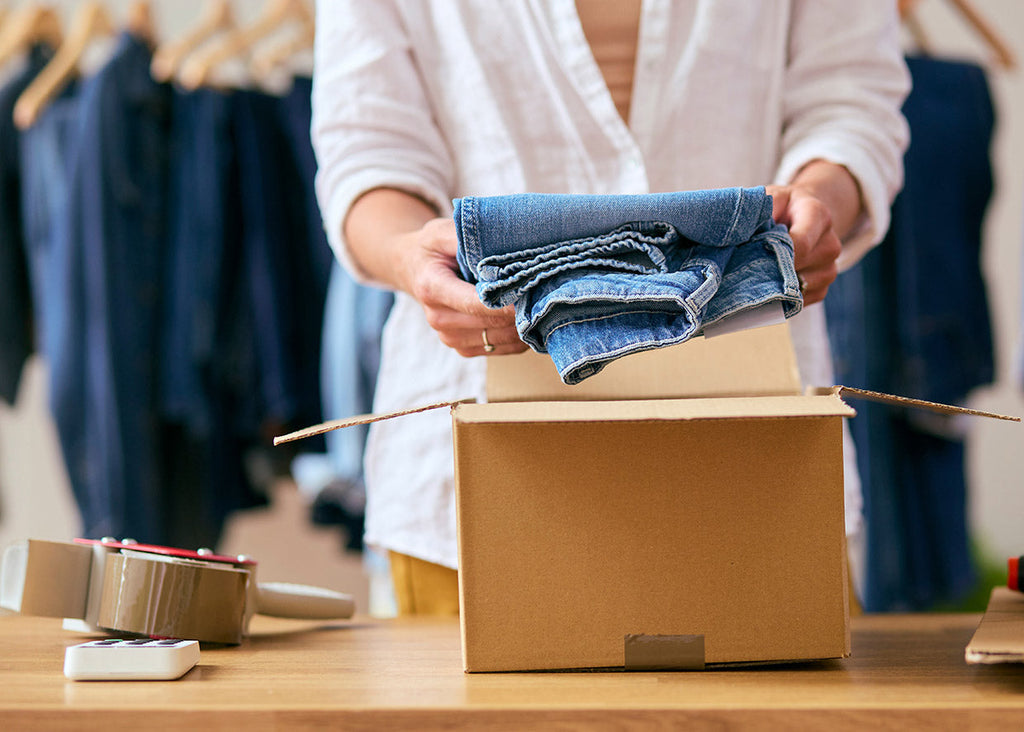 The Best Types of Tapes and Shipping Labels in the Fashion Industry