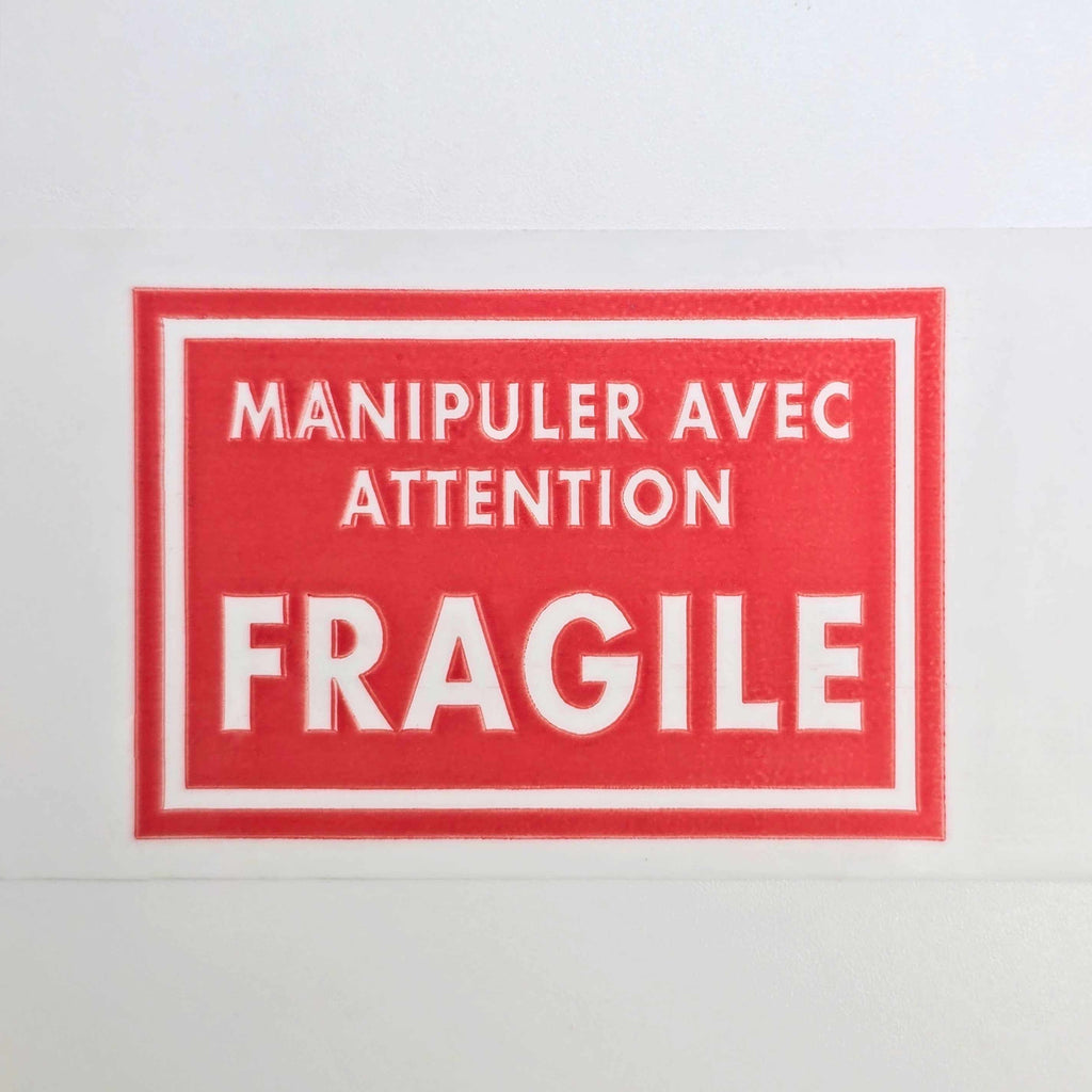 FRAGILE - MANIPULER AVEC ATTENTION PVC or poly Tape French | Classy Moose™ graphic